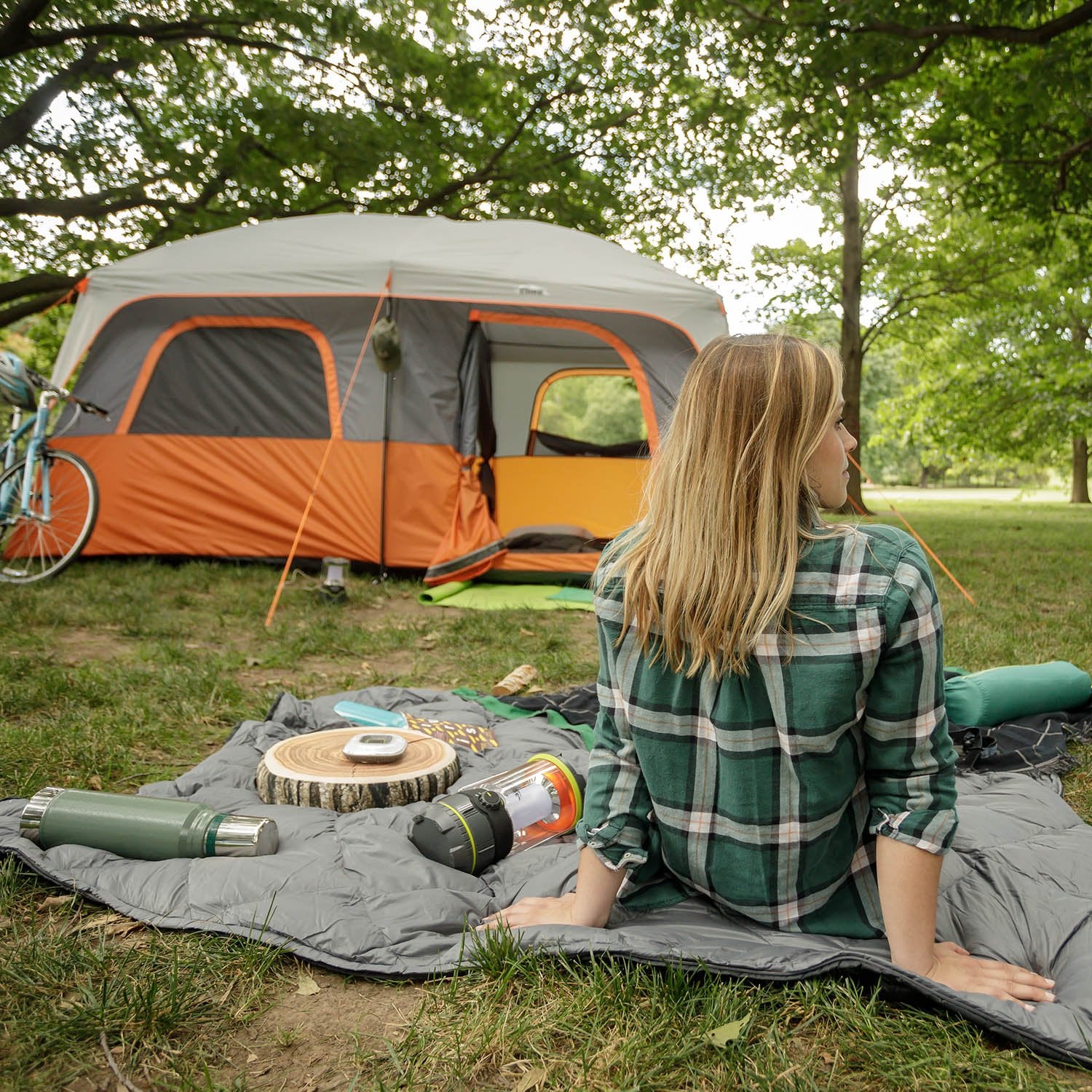 Large 10 to 12 Person Multi Room Family Cabin Camping Tent